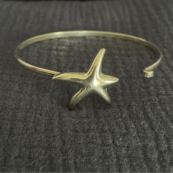 Hogan & Bolas Dancing Starfish Sterling Silver Bangle Bracelet - Picture 2 of 8